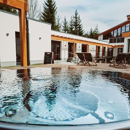 霍拉尔酒店 Rožnov pod Radhoštěm 外观 照片